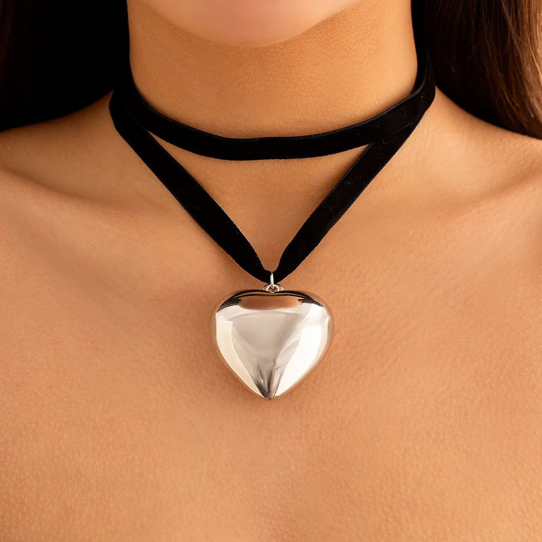 Oversized Heart Choker Necklace
